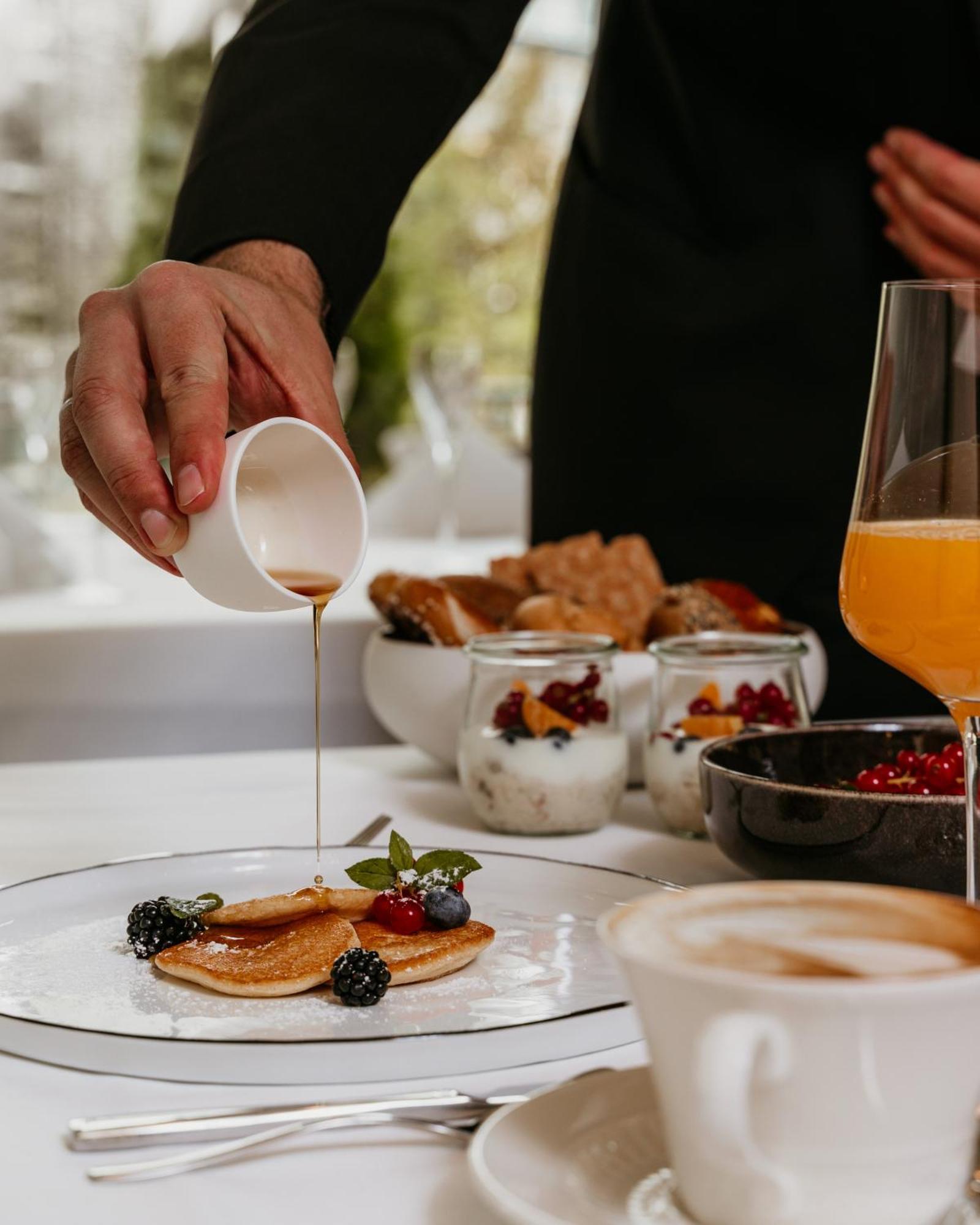 Hotel Vier Jahreszeiten Starnberg Eksteriør bilde